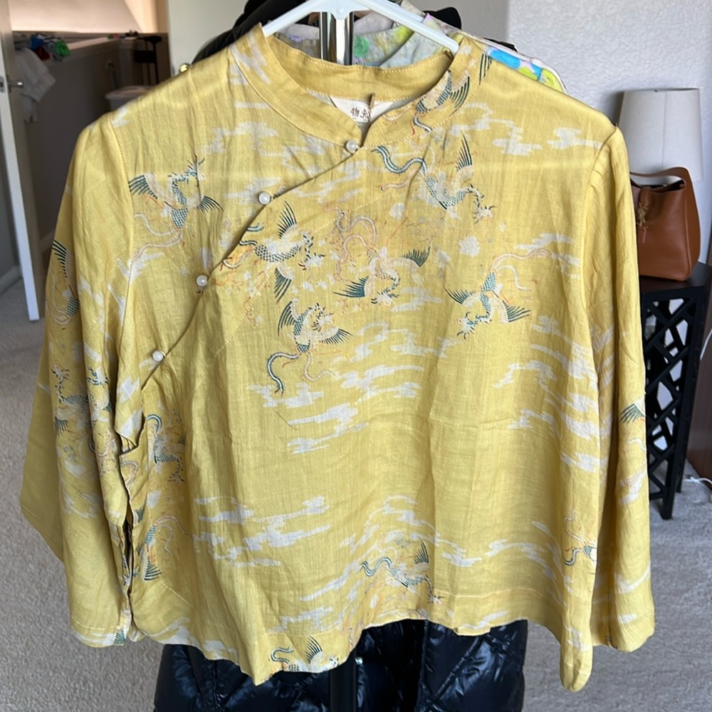 LINEN Oriental Mandarin Cropped Top